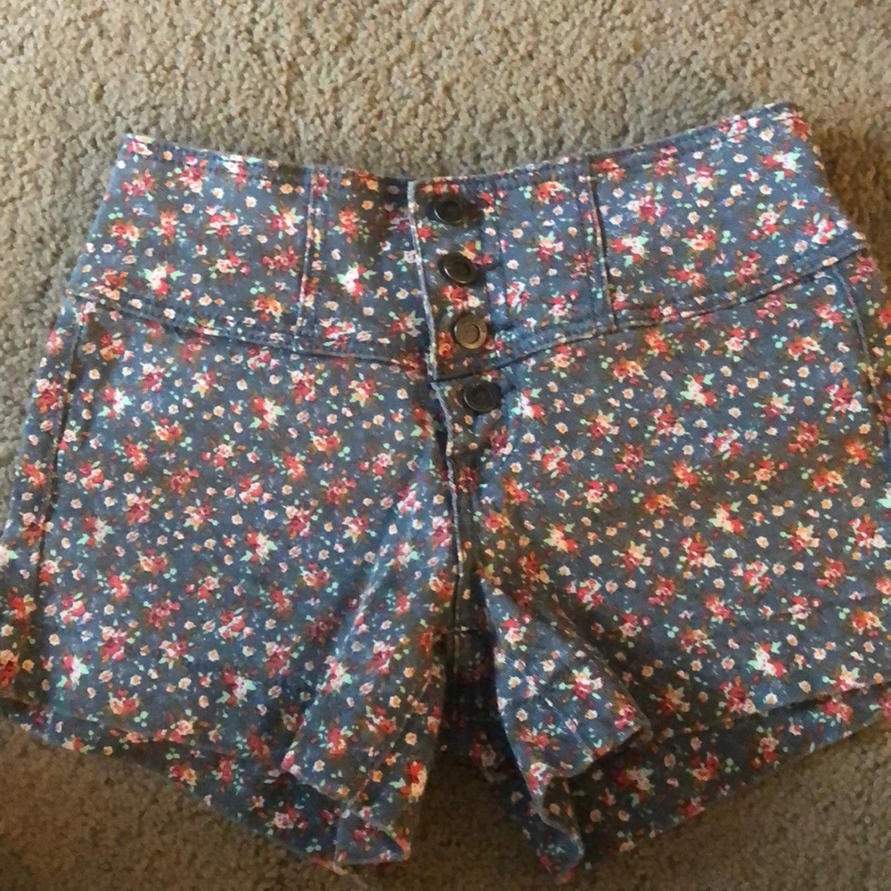 Floral high wasted shorts